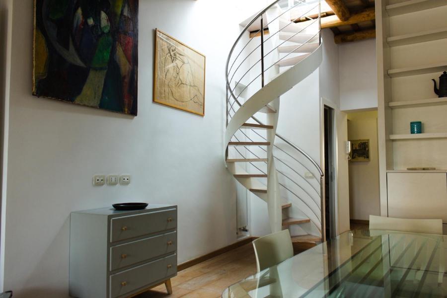 Apartment Stylish Penthouse With Terrace In Trastevere Rom
