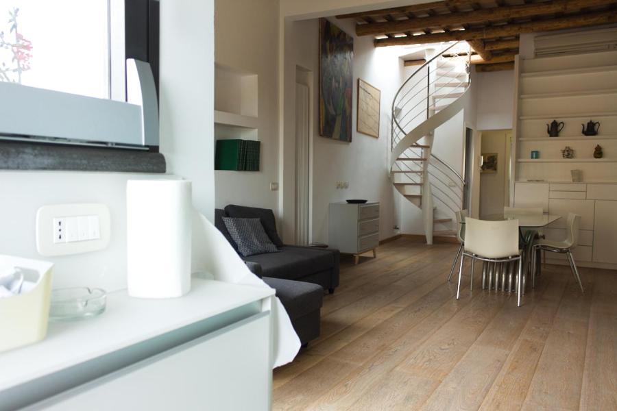 Apartment Stylish Penthouse With Terrace In Trastevere